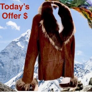 Shearling Lambskin with Fox Fur & Coyote Trim shearling lining.